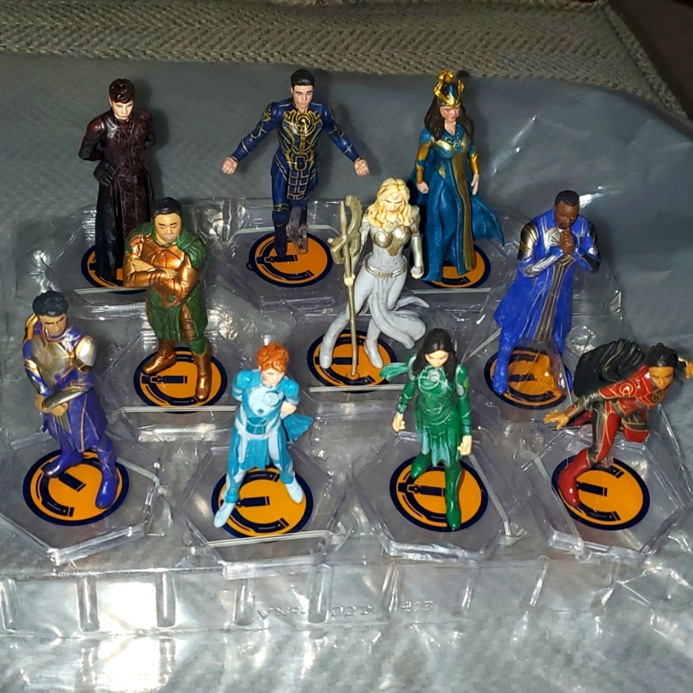 : Marvel Eternals Deluxe Figurine Toy Set Of 10 Characters